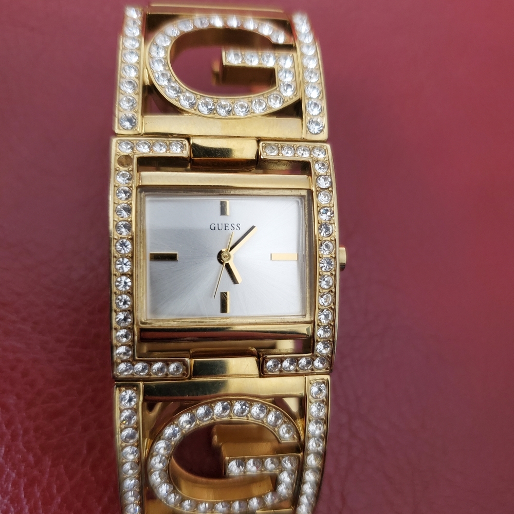 GUESS Bracelet Watch